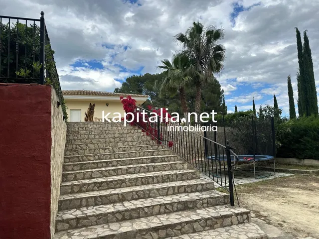 Chalet a la venta en L´Olleria (Valencia) — 43