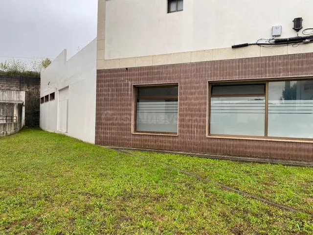EN VENTA AMPLIO BAJO COMERCIAL ENFRENTE DE LA UNED DE PONTEV - foto 3