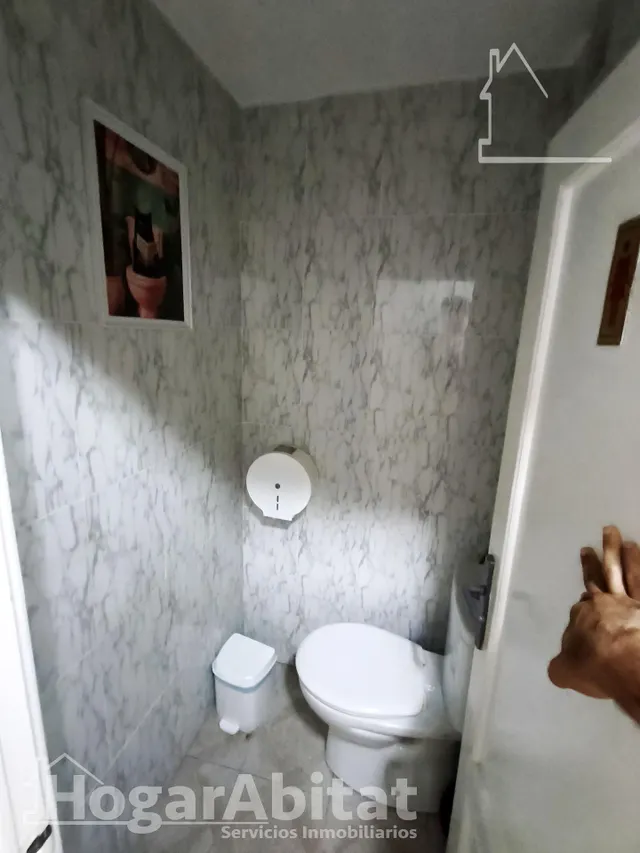 ¡PERFECTO PARA INVERTIR! CASA LUMINOSA Y ESQUINERA, CON LOCAL COMERCIAL — 42