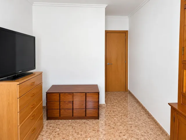 Ref- 08701 Salico presenta - AMPLIA VIVIENDA DE 4 habitaciones, 2 GARAJES Y TRASTERO EN ZONA SENSAL — 29