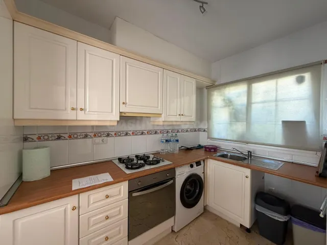 CHALET PAREADO EN VILLAMARTÍN - CON JARDÍN PRIVADO DE 226m2, - foto 2