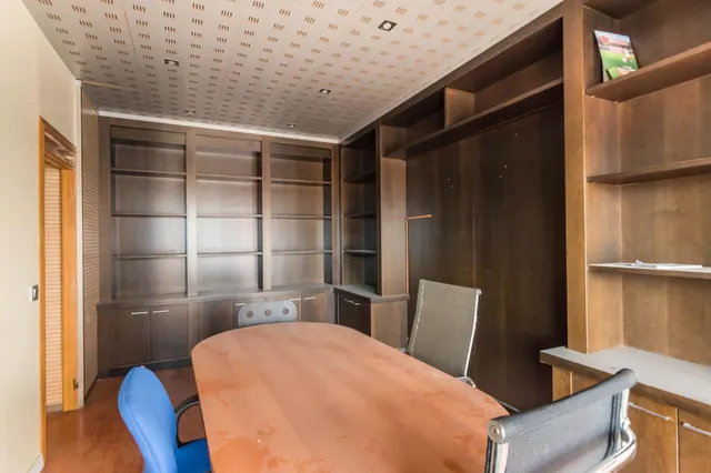 Amplio Piso en Venta en el Corazón de Murcia por €600,000 — 25