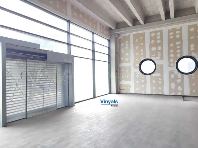 Oficinas de diseño y patio! - foto 4