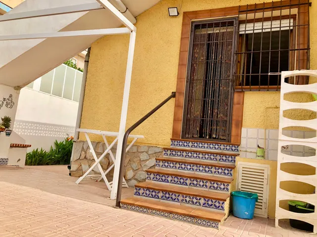 Villa privada con 6 habitaciones frente al mar en Guardamar playa. — 11
