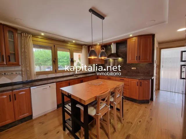Chalet en venta en Ontinyent, a solo 200 metros del casco urbano — 5