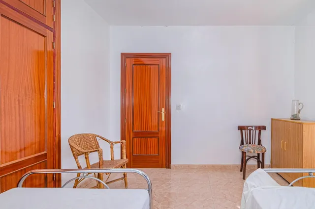 Gran casa de pueblo con terreno, en Ambroz (1260 m2 de parcela) — 23