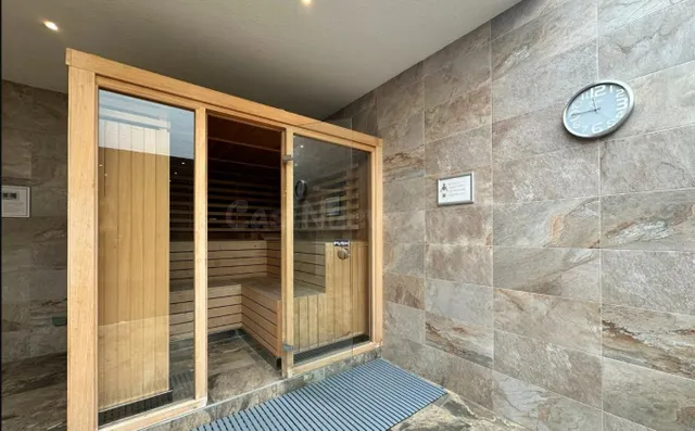 Se vende ático de 2 dormitorios en la primera planta con solárium privado en Oasis Beach XII, El Raso, Guardamar del Segura — 38