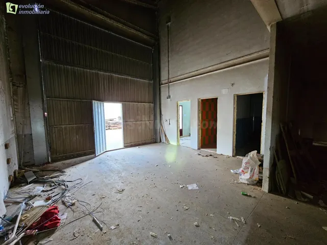 Magnífica nave industrial situada en Almazán, Soria - foto 5