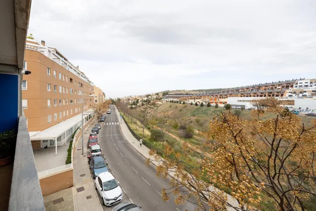 Piso en Serrallo, calle Aconcagua. Vivienda del 2007, situada en 2ª planta, con vistas despejadas — 27