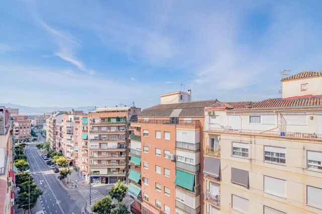 Atico muy amplio con gran terraza en Arabial — 43