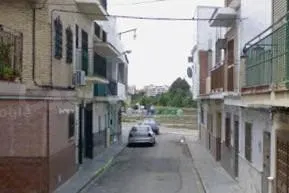 CASA ADOSADA OCUPADA A LA VENTA EN TORREBLANCA - SEVILLA