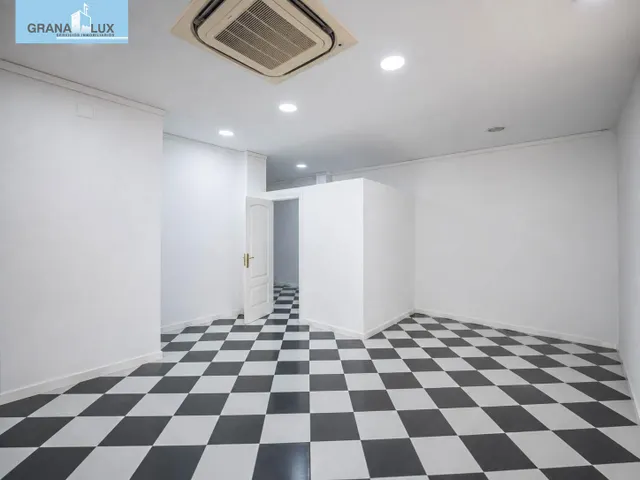 Local comercial 106m² en venta - Centro — 8