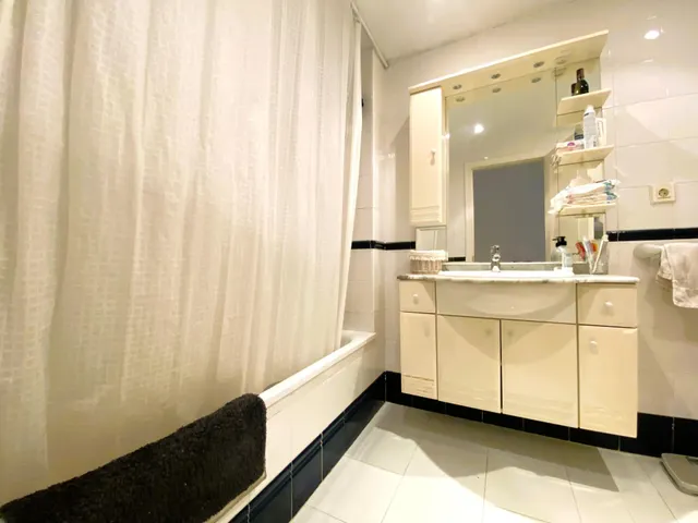 Espectacular piso de 4 habitaciones en el centro de Vinaròs, a 270m del mar. — 18