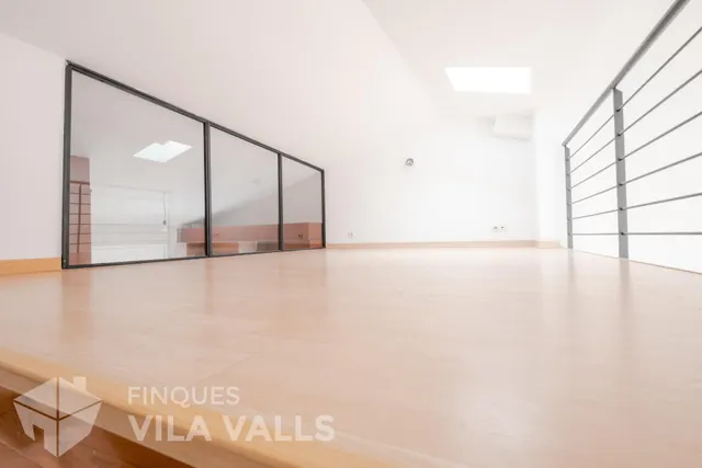 Piso dúplex en pleno centro de Caldes. Ascensor, terraza, 2 balcones y parking incluido. — 31