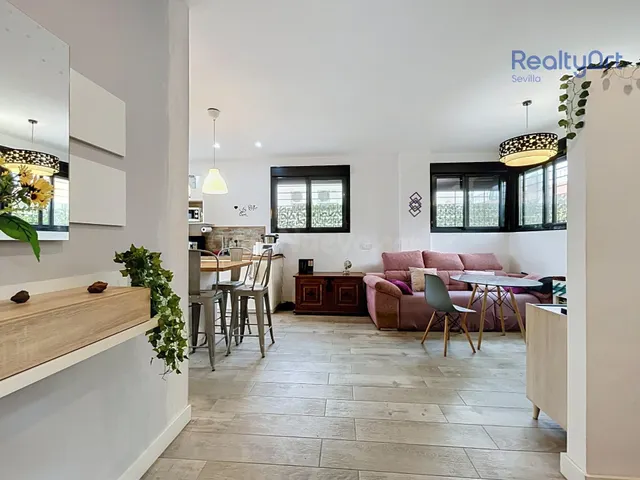 EXCELENTE VIVIENDA UNIFAMILIAR