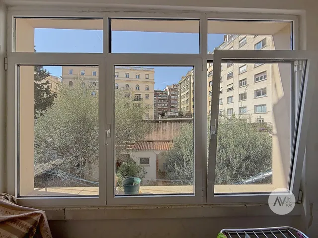 Amplio Piso en Sant Gervasi - La Bonanova, Ideal para Reformar — 8