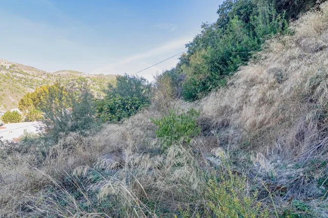 Oportunidad Única: Terreno Urbano en Vélez de Benaudalla - Costa Tropical — 13