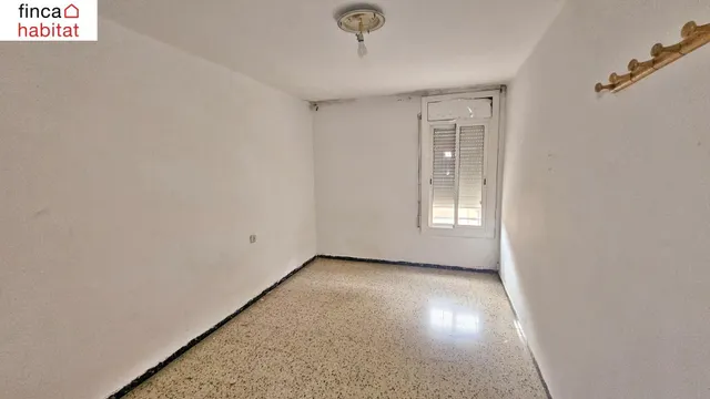 Oportunidad . Pis en el centro de Salt — 21