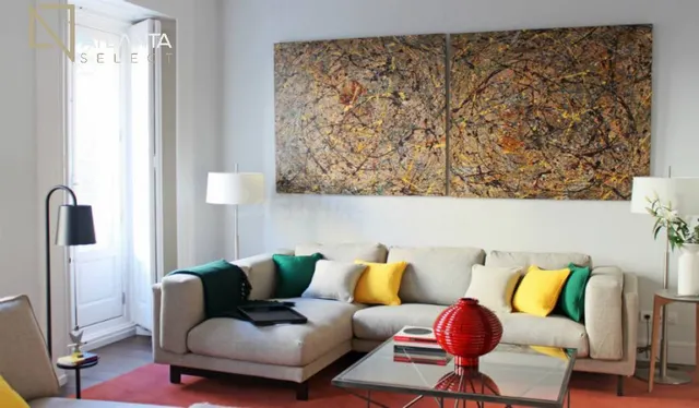 VIVIENDA DE LUJO EN LA CALLE VILLANUEVA - foto 2