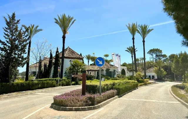 Parcela 4 habitaciones en venta - Costa del Sol — 7