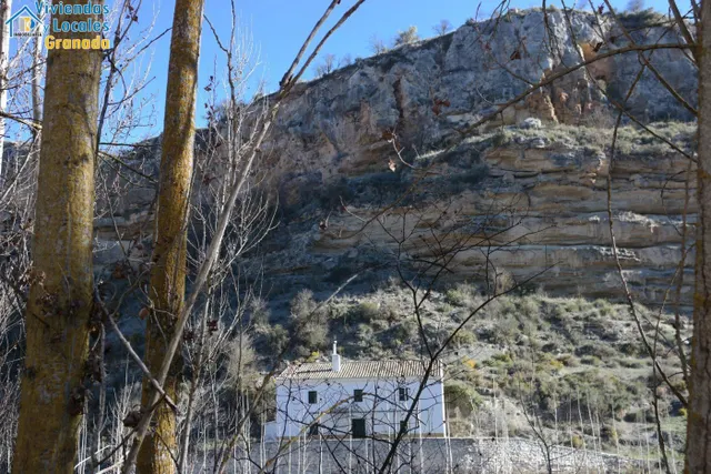 Monumento Natural con Casa y Chiringuito — 44