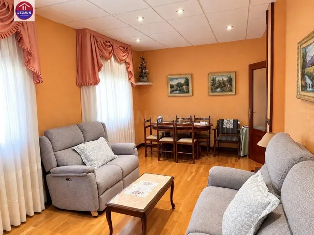 Casa 3 habitaciones 220m² en venta - Funes - foto 3