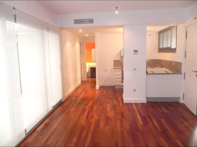 PISO JUNTO A LA CAMPANA CON TERRAZA PROPIA - foto 2