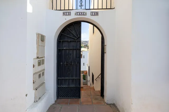 Dúplex de 4 dormitorios con vistas al mar, terraza y piscina en Velilla-Taramay — 48