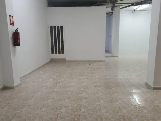 ESPECTACULAR LOCAL COMERCIAL EN TORREVIEJA — 10