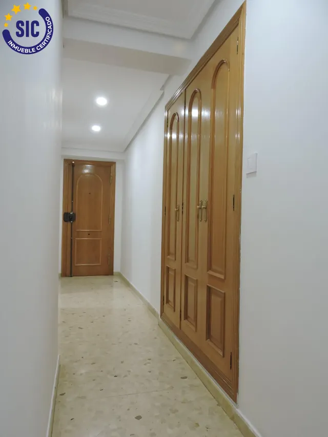 Piso en venta en Benicalap de 3 habitaciones, con terraza y balcón — 12