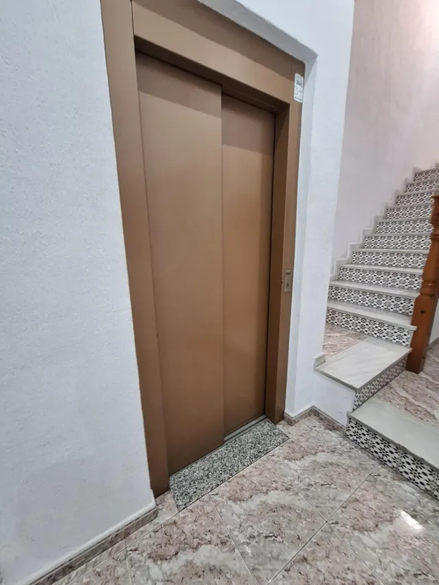 Acogedor Apartamento en Torrevieja, Ideal para Vivir — 4