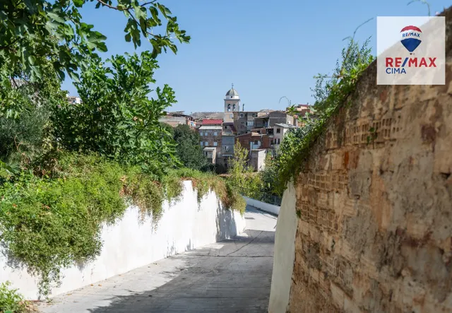 DOS CASAS MAS PARCELA DE 900  METROS — 20