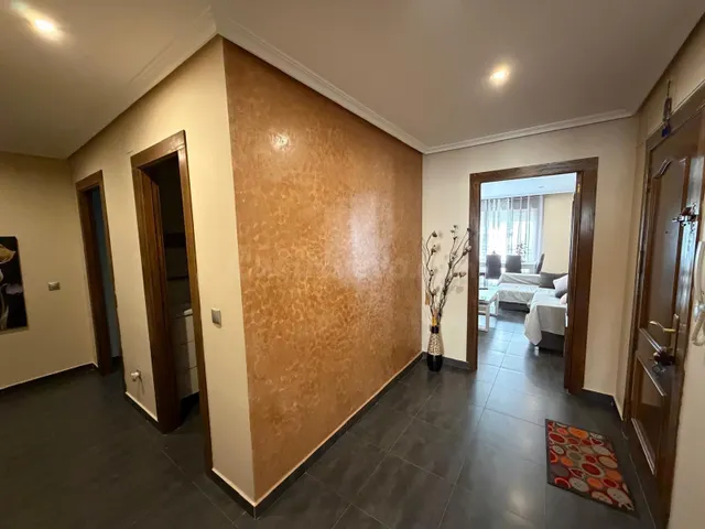 AMPLIO PISO DE 3 DORMITORIOS CON AMPLIA TERRAZA - ZONA BENIEL - — 3