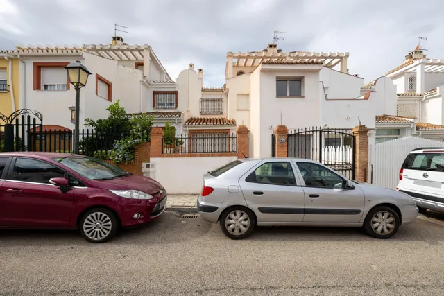 Disfruta de la tranquilidad de Huétor Vega sin alejarte de la ciudad. — 44