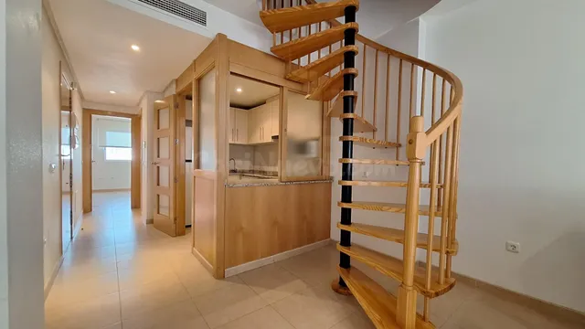 Ático duplex de 2 dormitorios y plaza de garaje en La Alberca. — 5