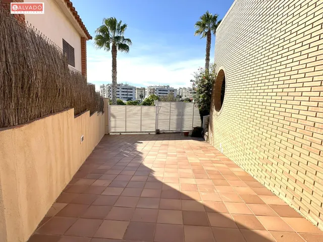 ¡CHALET ESQUINERO CON PISCINA PRIVADA Y VISTAS AL MAR EN EL MAS MEL! — 45