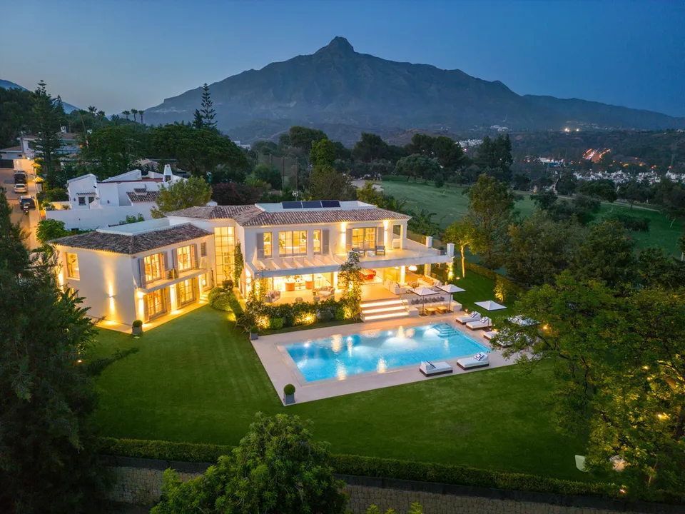 Chalet 6 habitaciones 702m² en venta - Marbella