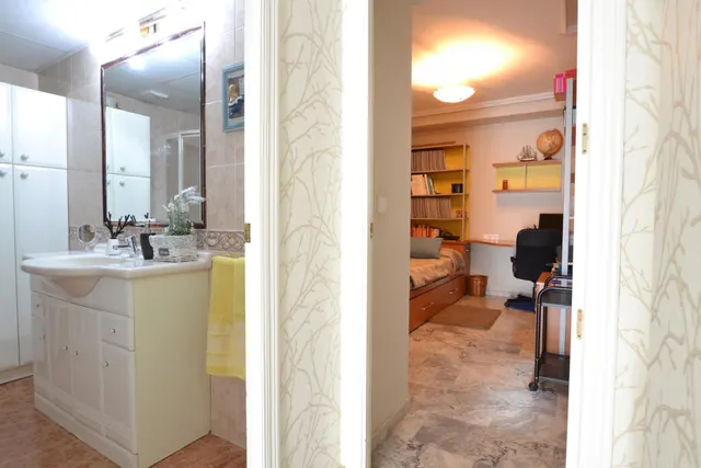 Espectacular piso de 5 habitaciones, garaje, terraza... junto Av. Aeropuerto y Vista Alegre!!! — 45