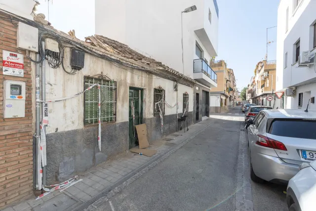 SE VENDE CASA SOLAR EN CALLE GUADALAJARA, EN EL ZAIDÍN. - foto 5