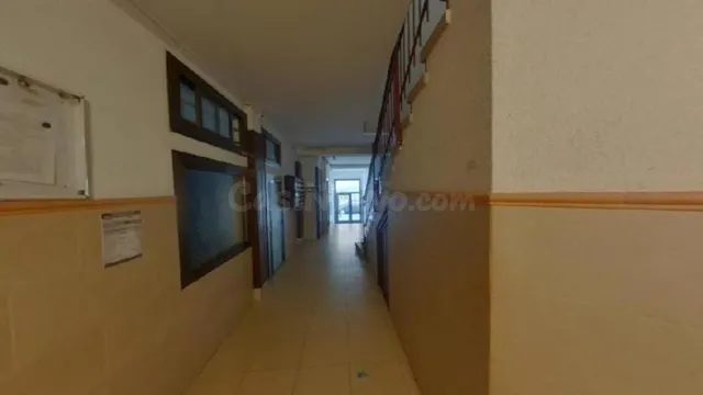 PISO EN VENTA OKUPADO EN C/ SOL - CANOVELLES — 4