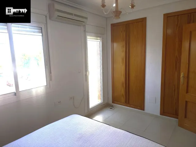 Bungalow pareado con dos terraza, solárium y sótano en Gran Alacant. — 30