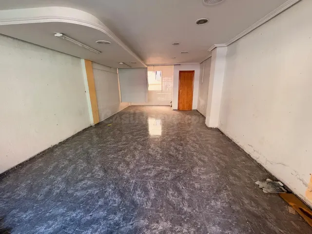 LOCAL COMERCIAL DIÁFANO DE 42 M2 EN SANTIAGO EL MAYOR – ¡MÚL