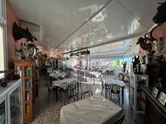 Restaurante emblemático con gran solera y clientela fideliza - foto 2