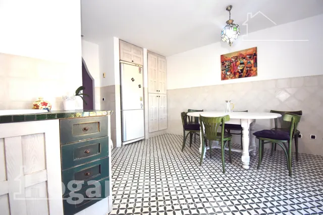 SEMINUEVO, AMPLIO Y CON TERRAZA — 18