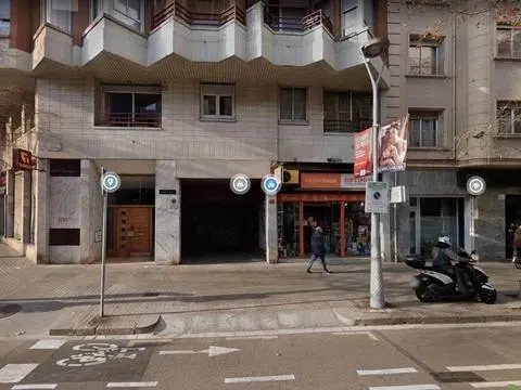 ALQUILER PLAZA PARKING PARA MOTOCICLETAS (CON CAPACIDAD PARA DOS MOTOS)