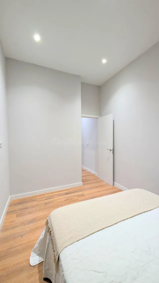 ¡PLANTA BAJA TOTALMENTE REFORMADA, MODERNA, 75 m2, 2 DORMITORIOS, PATIO 25 m2 Y ENTRADA INDEPENDIENTE! — 5