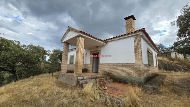 FINCA RUSTICA CON VIVIENDA — 23