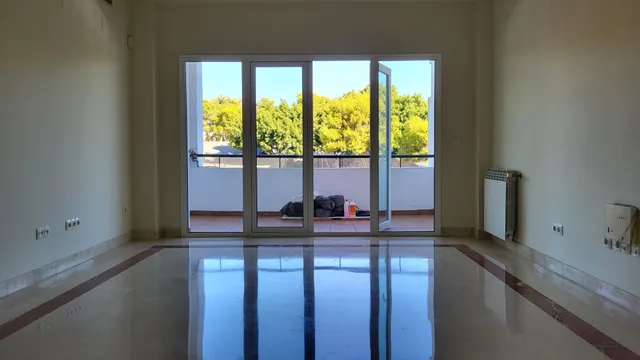 AQUILER LARGA TEMPORADA !!! Impresionante apartamento de 130 m2 en Nueva Andalucía – Zona El Rodeo — 29