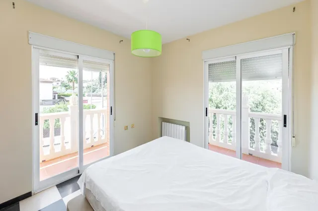 Amplio Chalet con piscina, pista deportiva y vistas en Ogíjares. — 20
