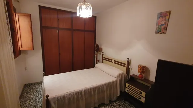 PISO GRANDE Y LUMINOSO, 4º SIN ASCENSOR — 10